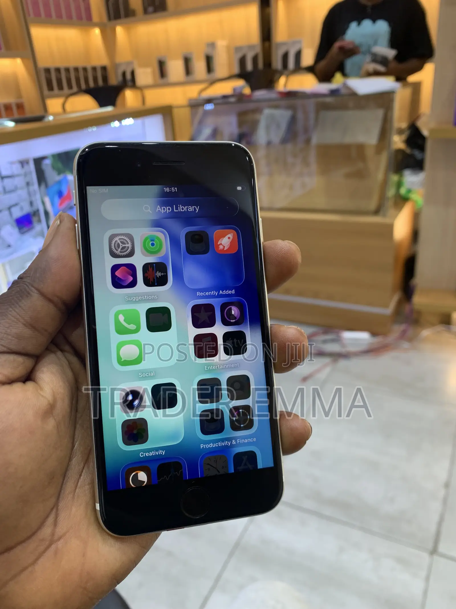 Apple iPhone SE (2022) 128 GB White