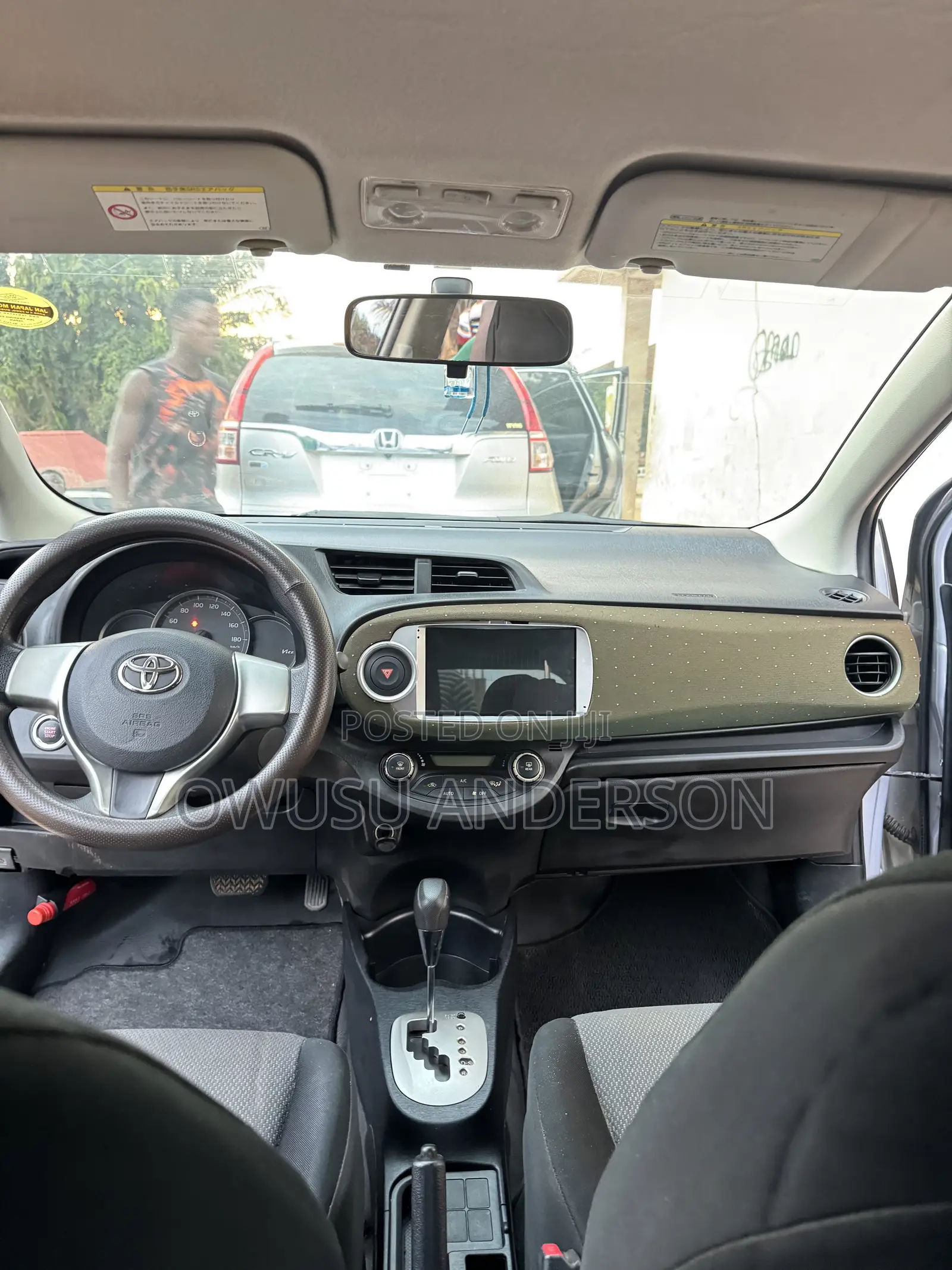 Toyota Vitz 2013 Silver