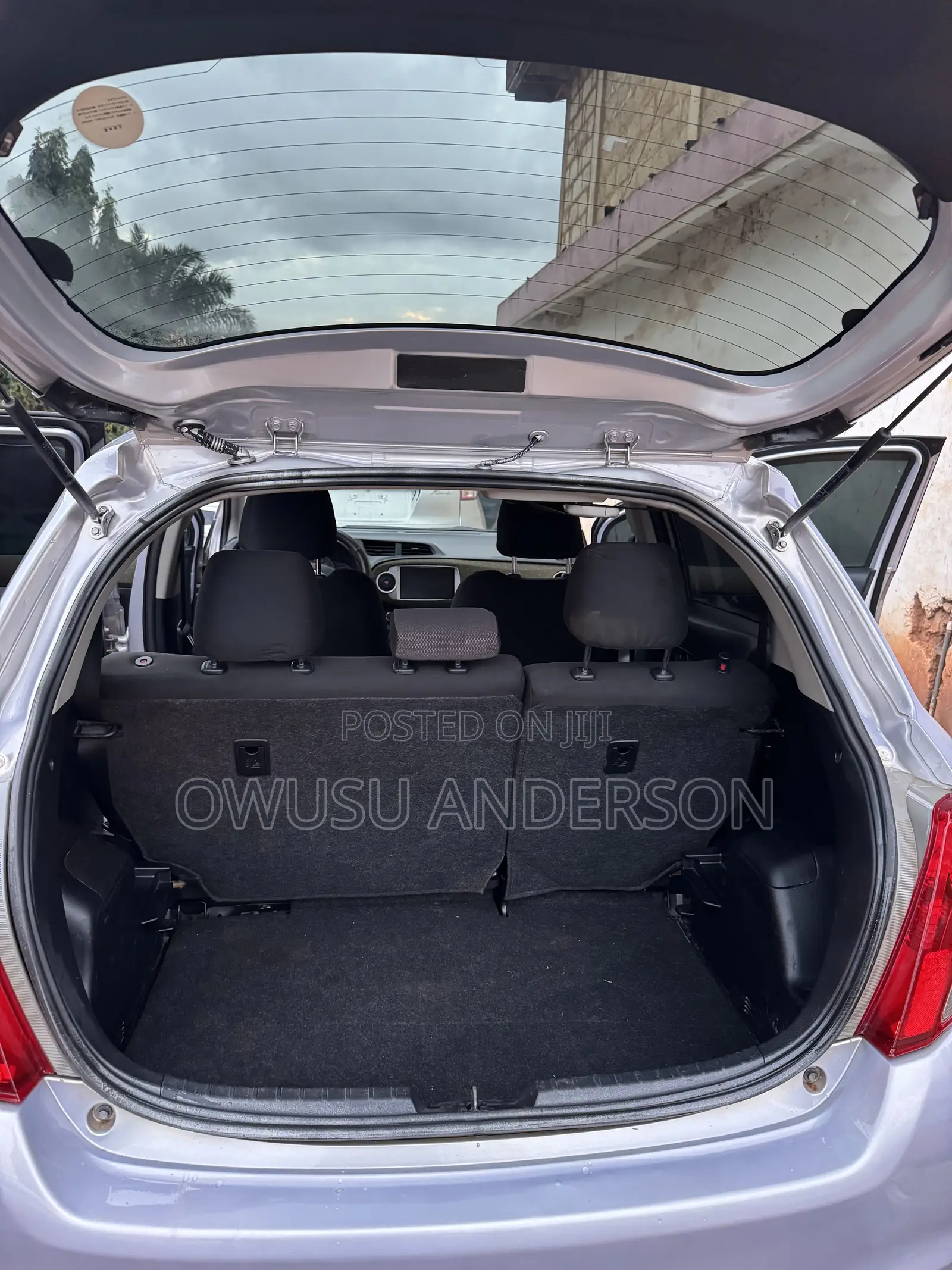 Toyota Vitz 2013 Silver