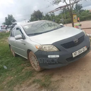 Toyota Corolla LE 4dr Sedan (1.8L 4cyl 4A) 2010 Silver