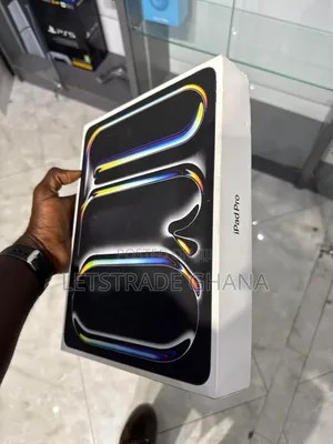 New Apple iPad Pro 13 (2025) 256 GB Black