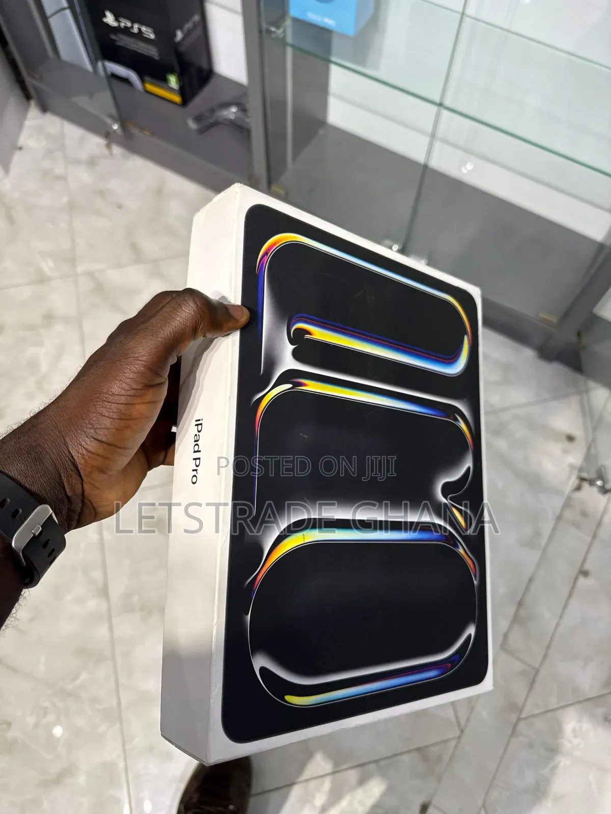 New Apple iPad Pro 13 (2025) 256 GB Black