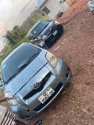 Toyota Vitz 1.3 AWD 5dr 2010 Blue