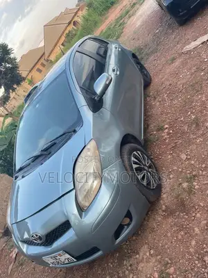 Toyota Vitz 1.3 AWD 5dr 2010 Blue