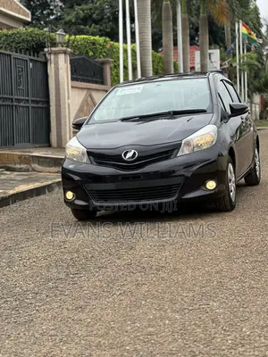Toyota Vitz 1.3 FWD 5dr 2013 Purple