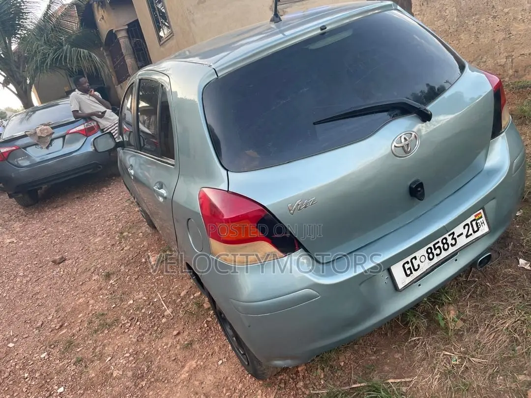 Toyota Vitz 1.3 AWD 5dr 2010 Blue