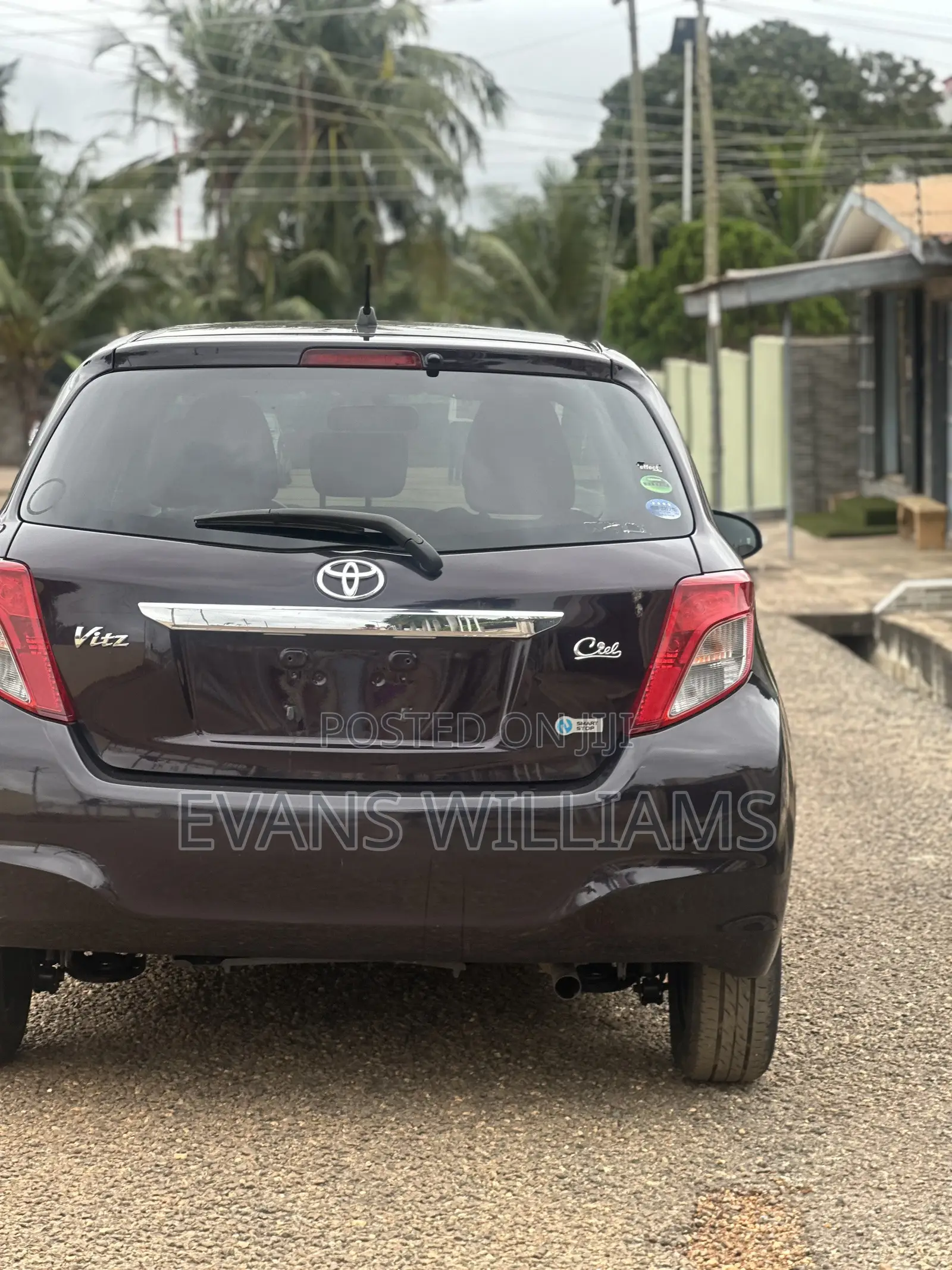 Toyota Vitz 1.3 FWD 5dr 2013 Purple
