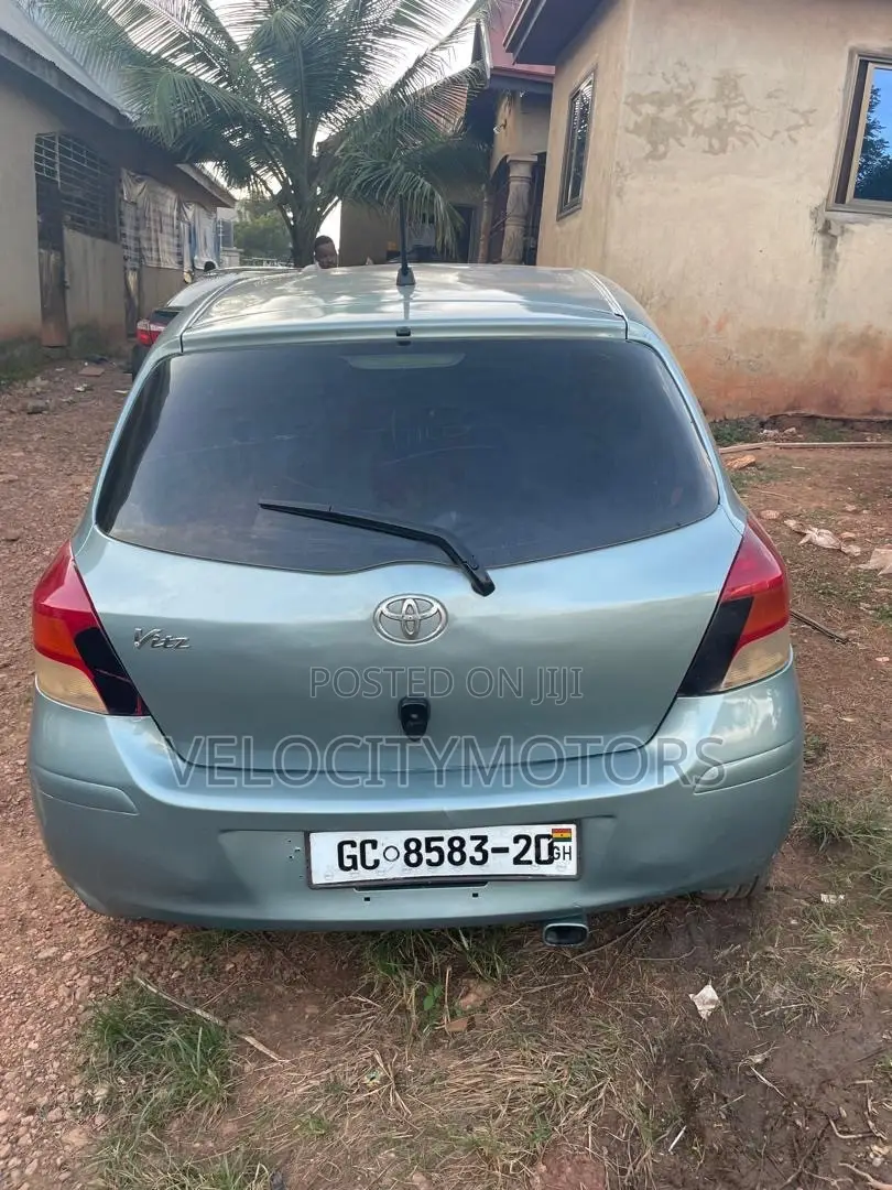 Toyota Vitz 1.3 AWD 5dr 2010 Blue