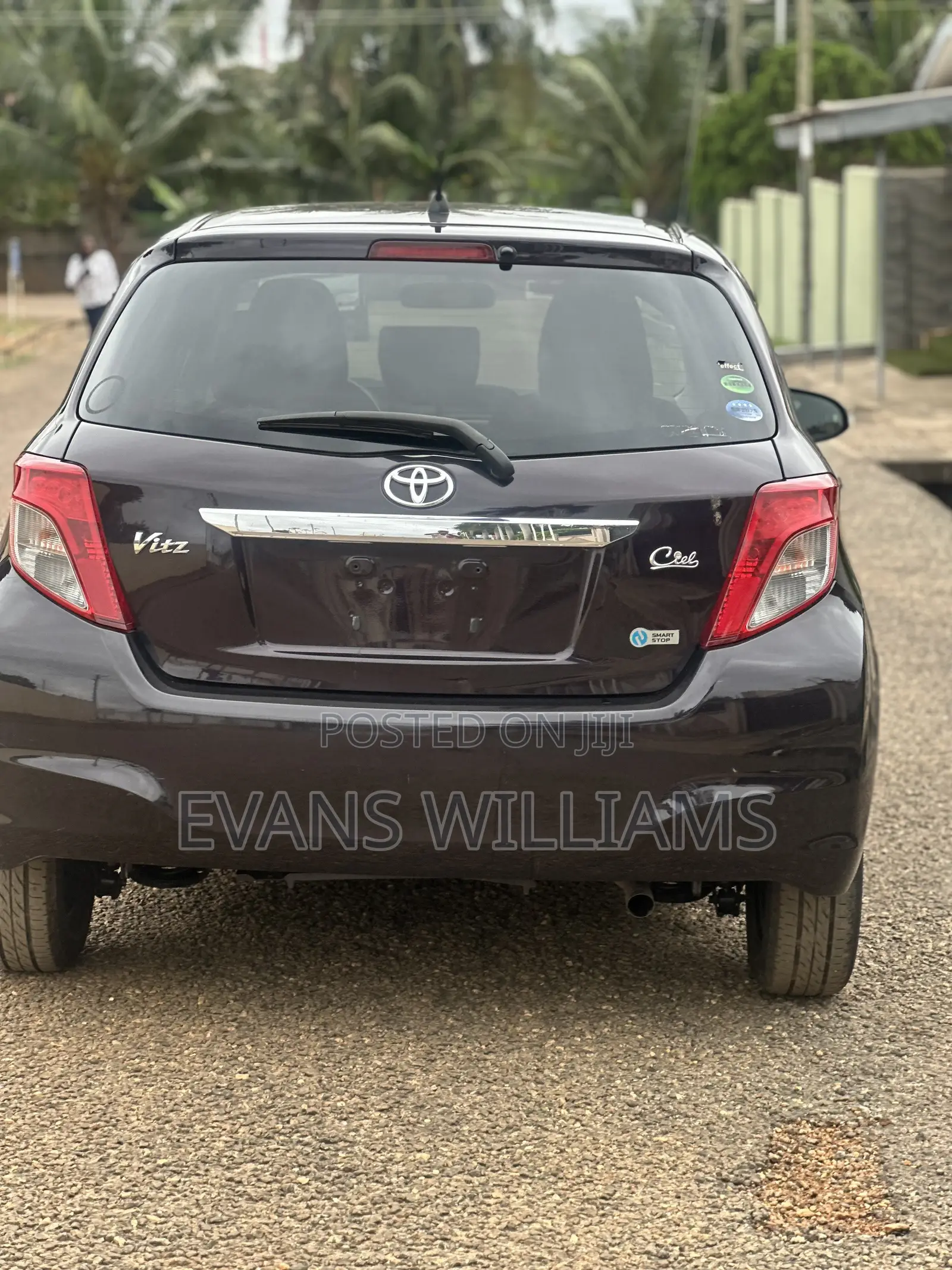 Toyota Vitz 1.3 FWD 5dr 2013 Purple