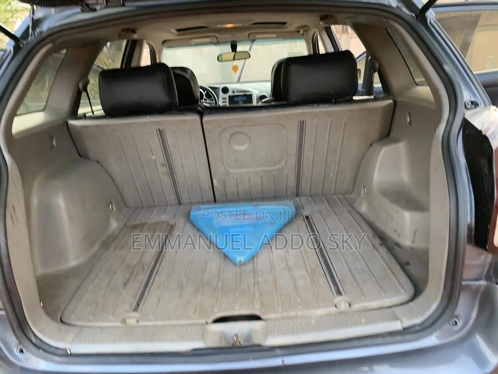 Toyota Matrix XRS Hatchback FWD (1.8L 4cyl 6M) 2006 Gray