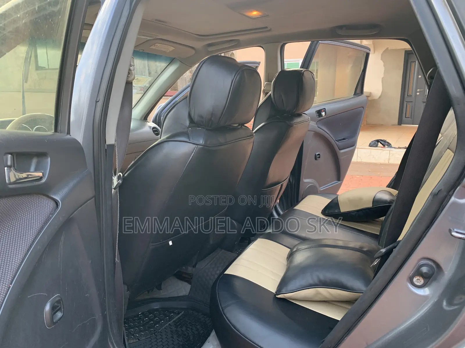 Toyota Matrix XRS Hatchback FWD (1.8L 4cyl 6M) 2006 Gray