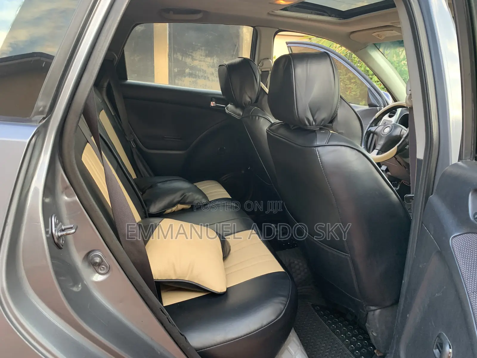Toyota Matrix XRS Hatchback FWD (1.8L 4cyl 6M) 2006 Gray