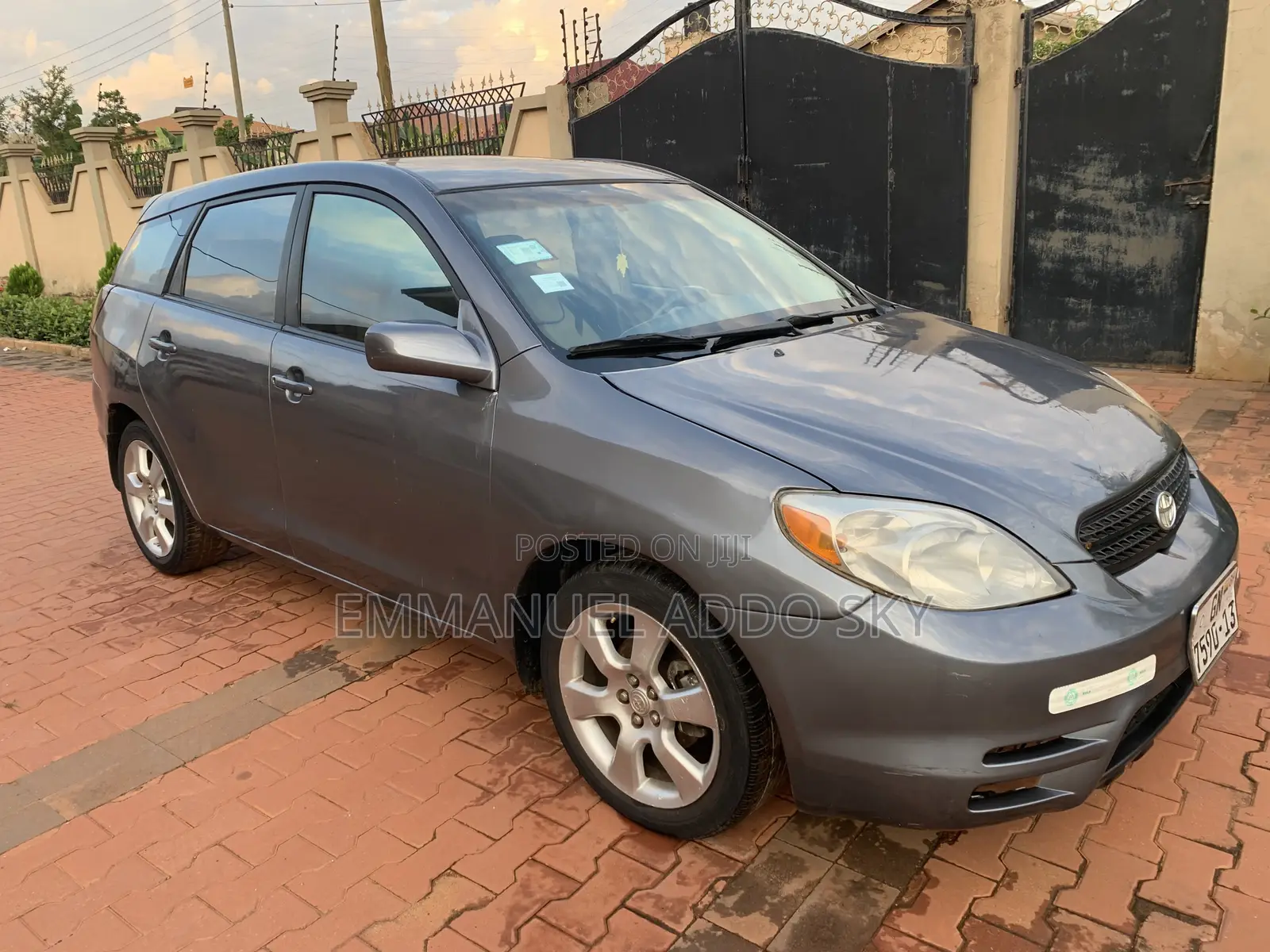 Toyota Matrix XRS Hatchback FWD (1.8L 4cyl 6M) 2006 Gray