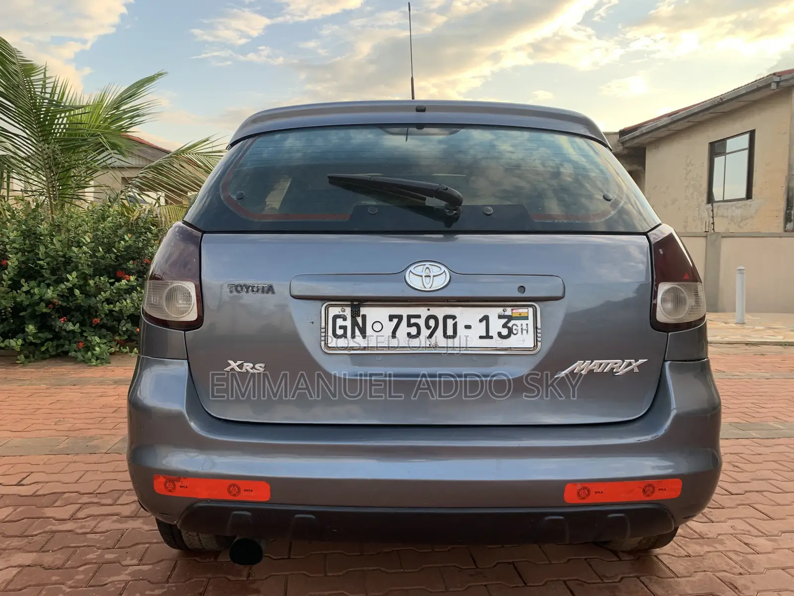 Toyota Matrix XRS Hatchback FWD (1.8L 4cyl 6M) 2006 Gray