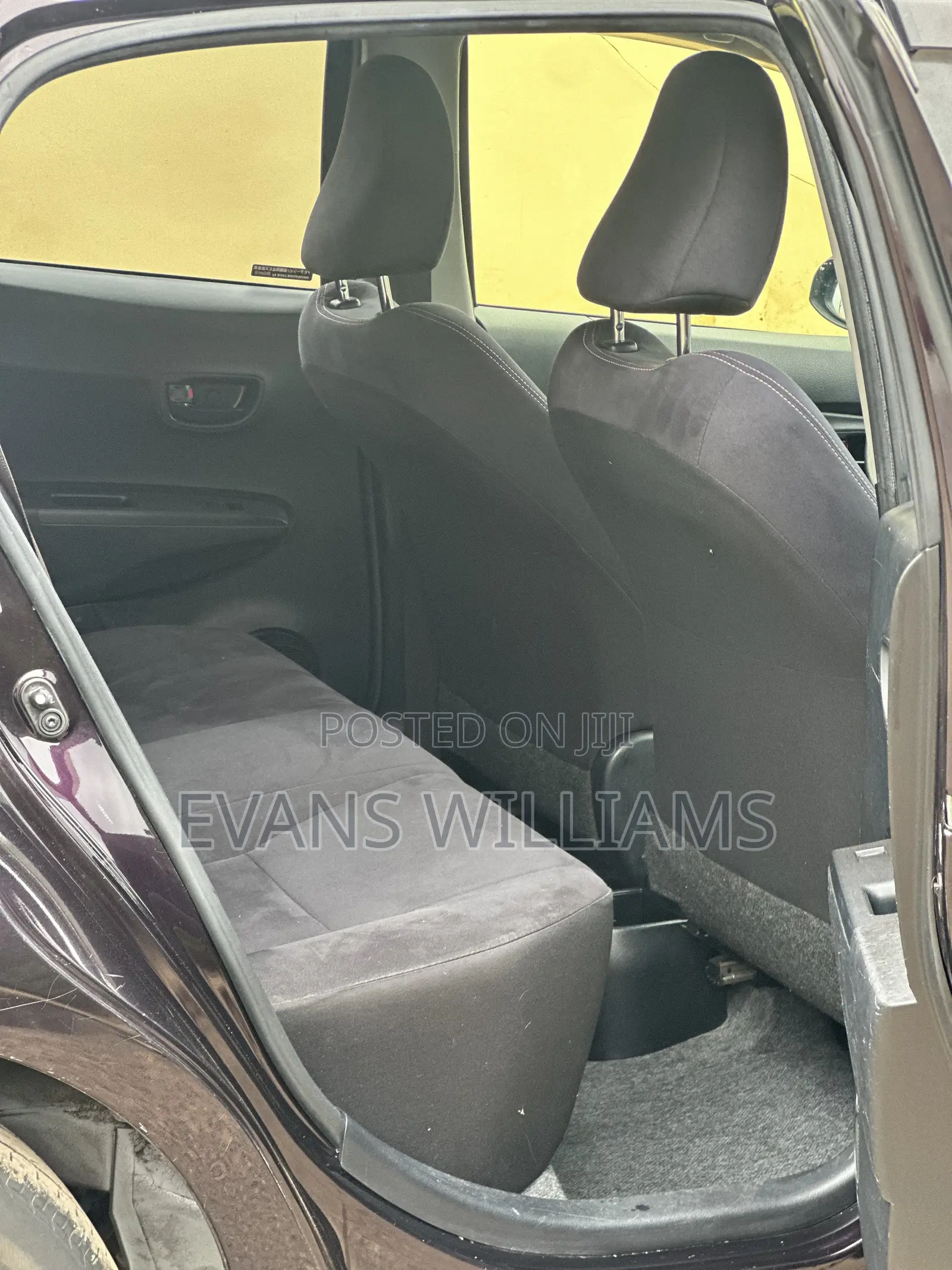 Toyota Vitz 1.3 FWD 5dr 2013 Purple