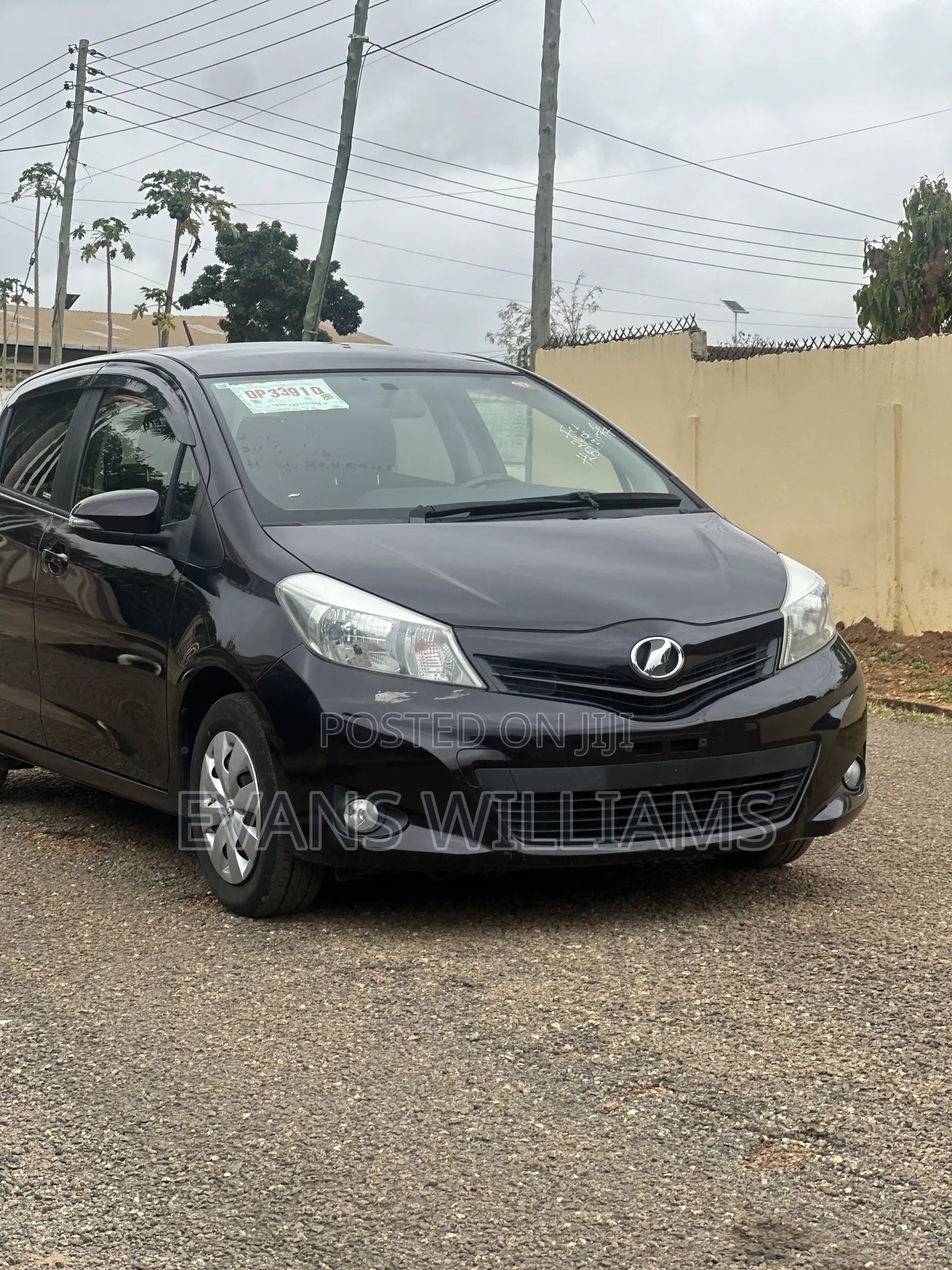 Toyota Vitz 1.3 FWD 5dr 2013 Purple