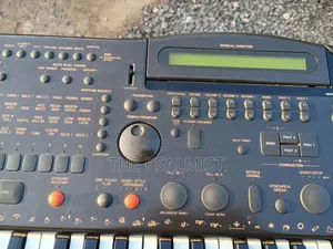 Technics KN1000 PCM Keyboard