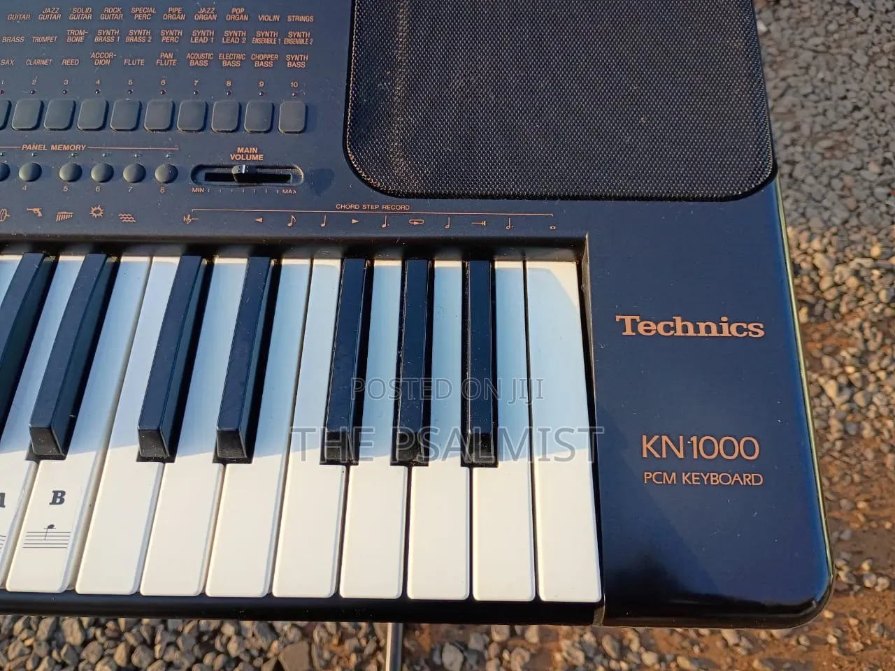 Technics KN1000 PCM Keyboard