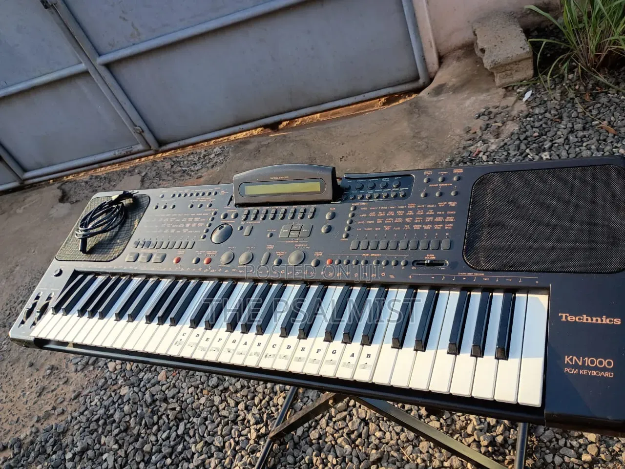 Technics KN1000 PCM Keyboard