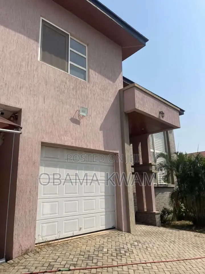 4bdrm House in Laryea Homes, A&C Mall Area for rent