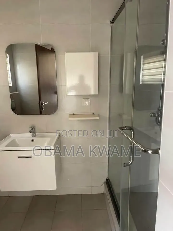 4bdrm House in Laryea Homes, A&C Mall Area for rent