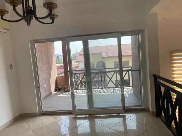 4bdrm House in Laryea Homes, A&C Mall Area for rent