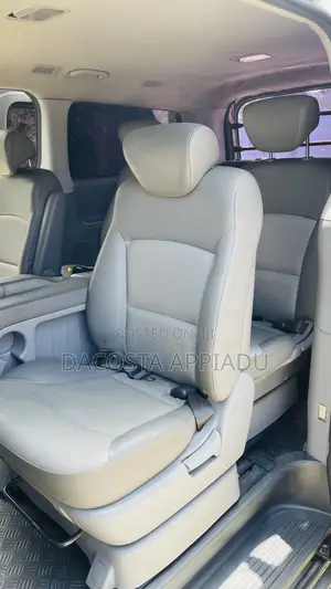 Hyundai Starex 2015 Silver