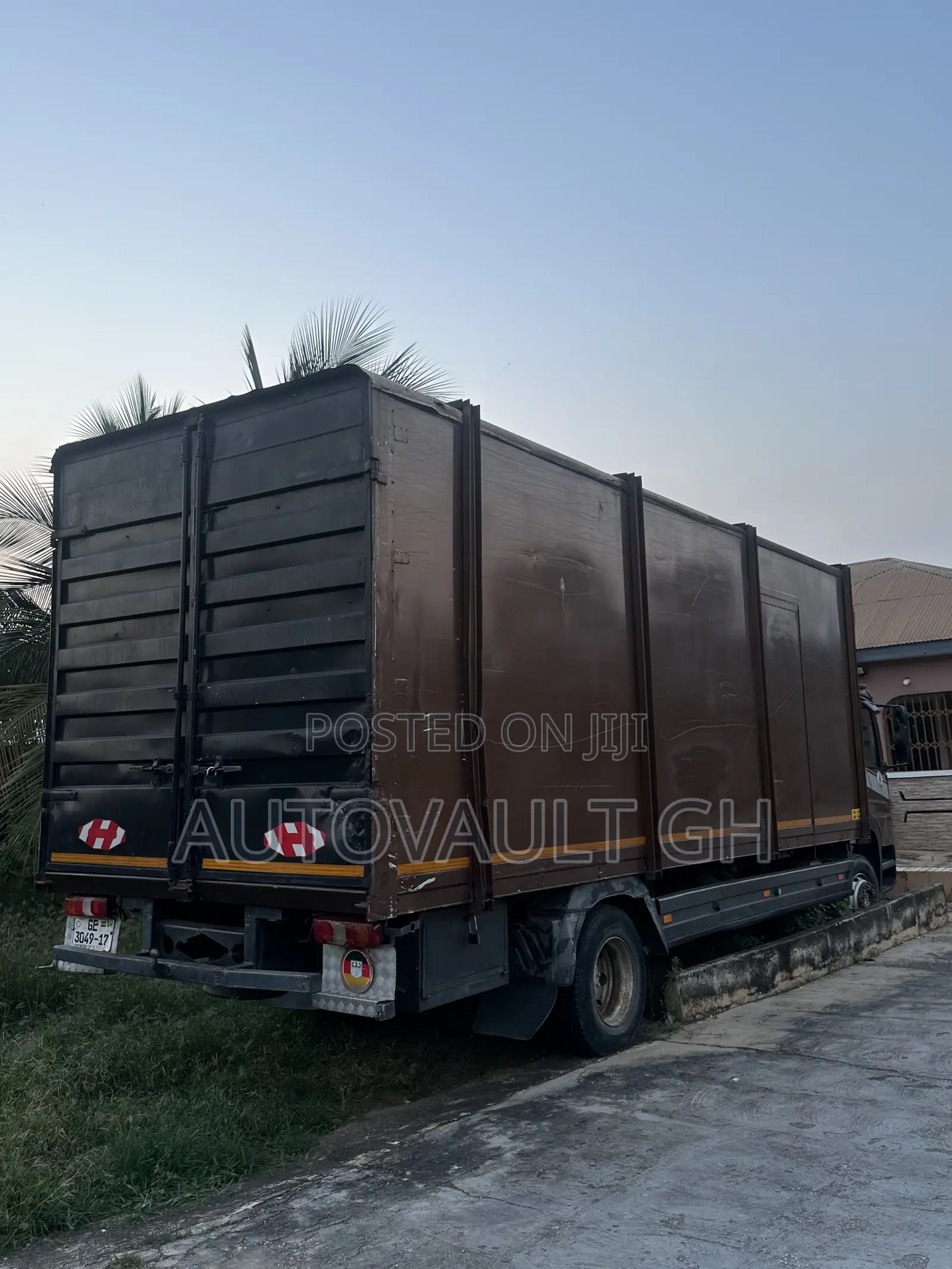 Mercedes-Benz Atego Box Truck