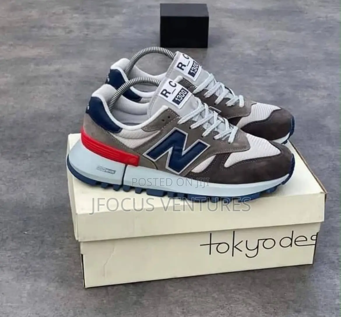 New Balance RC 1300