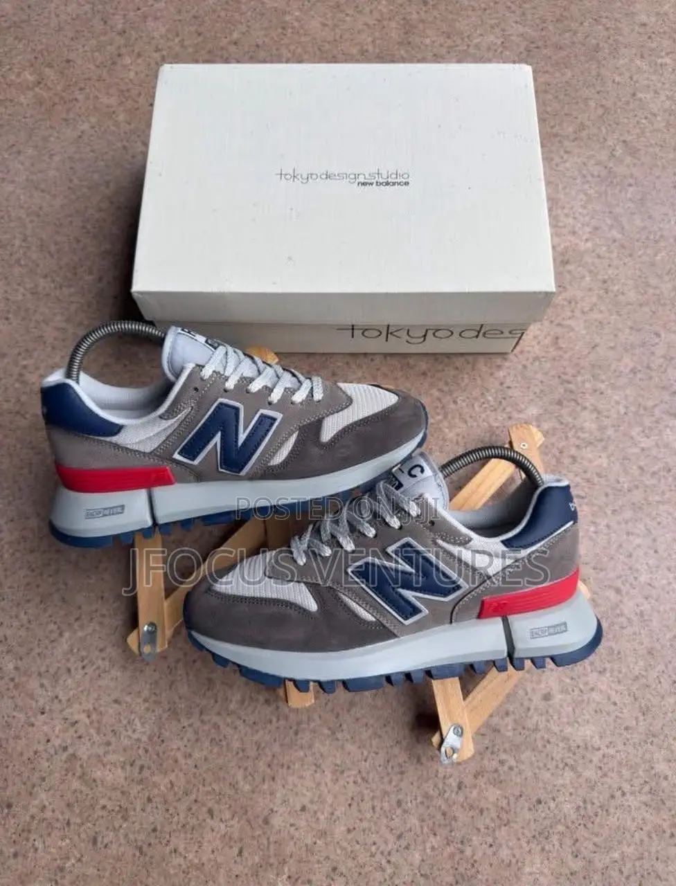 New Balance RC 1300
