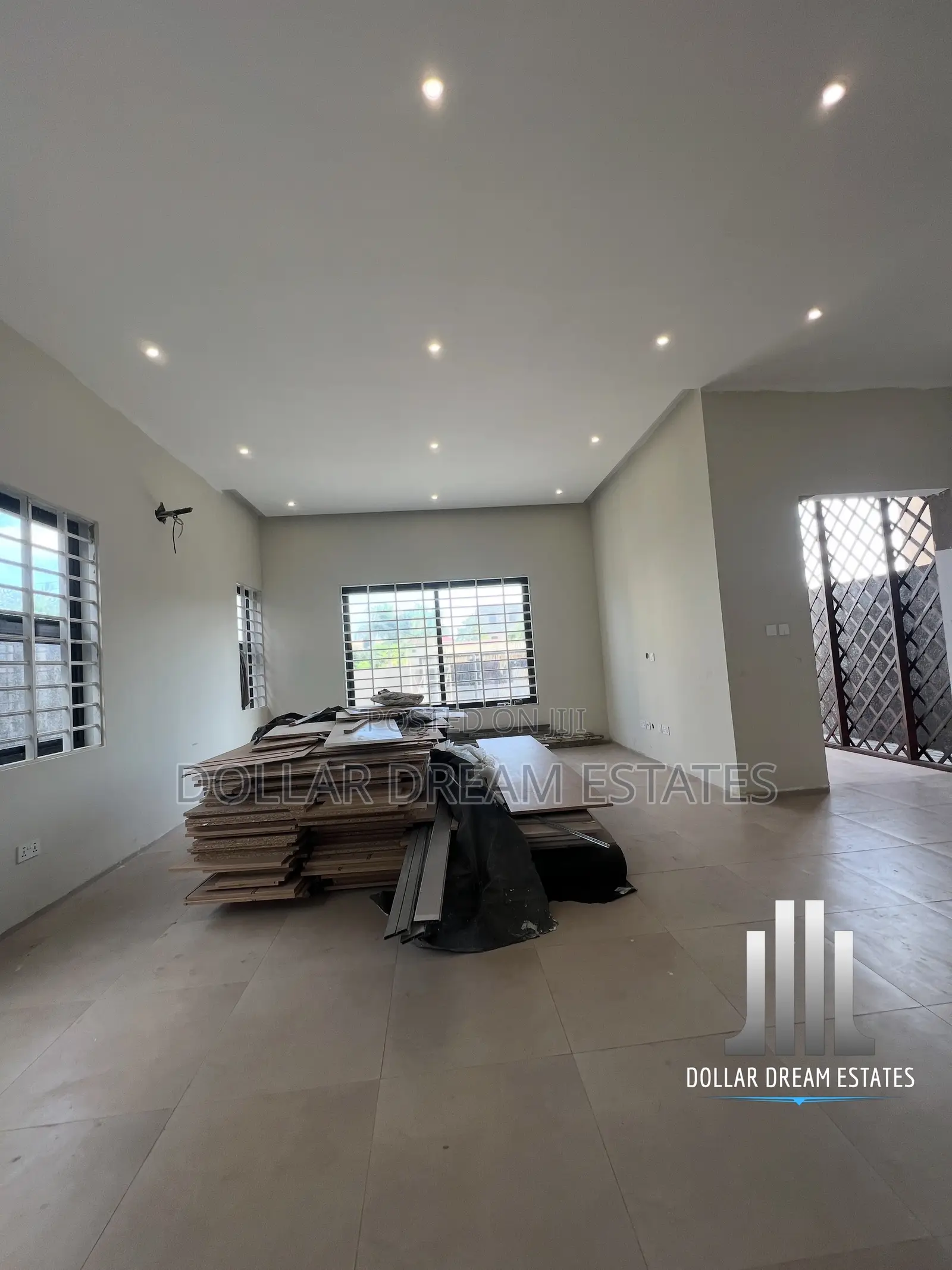 5bdrm House in Spintex for sale
