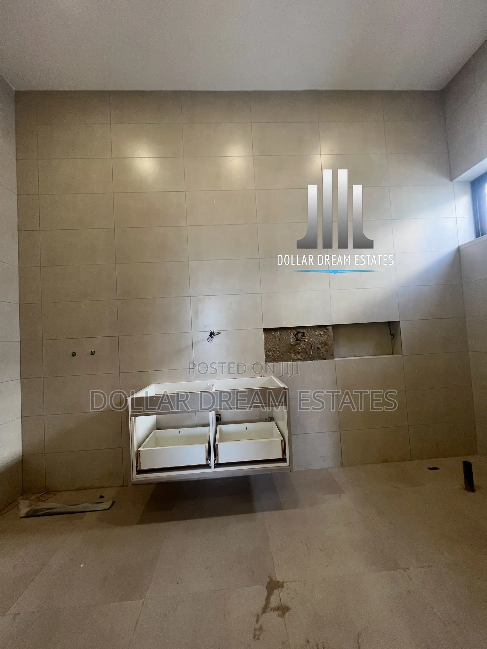 5bdrm House in Spintex for sale