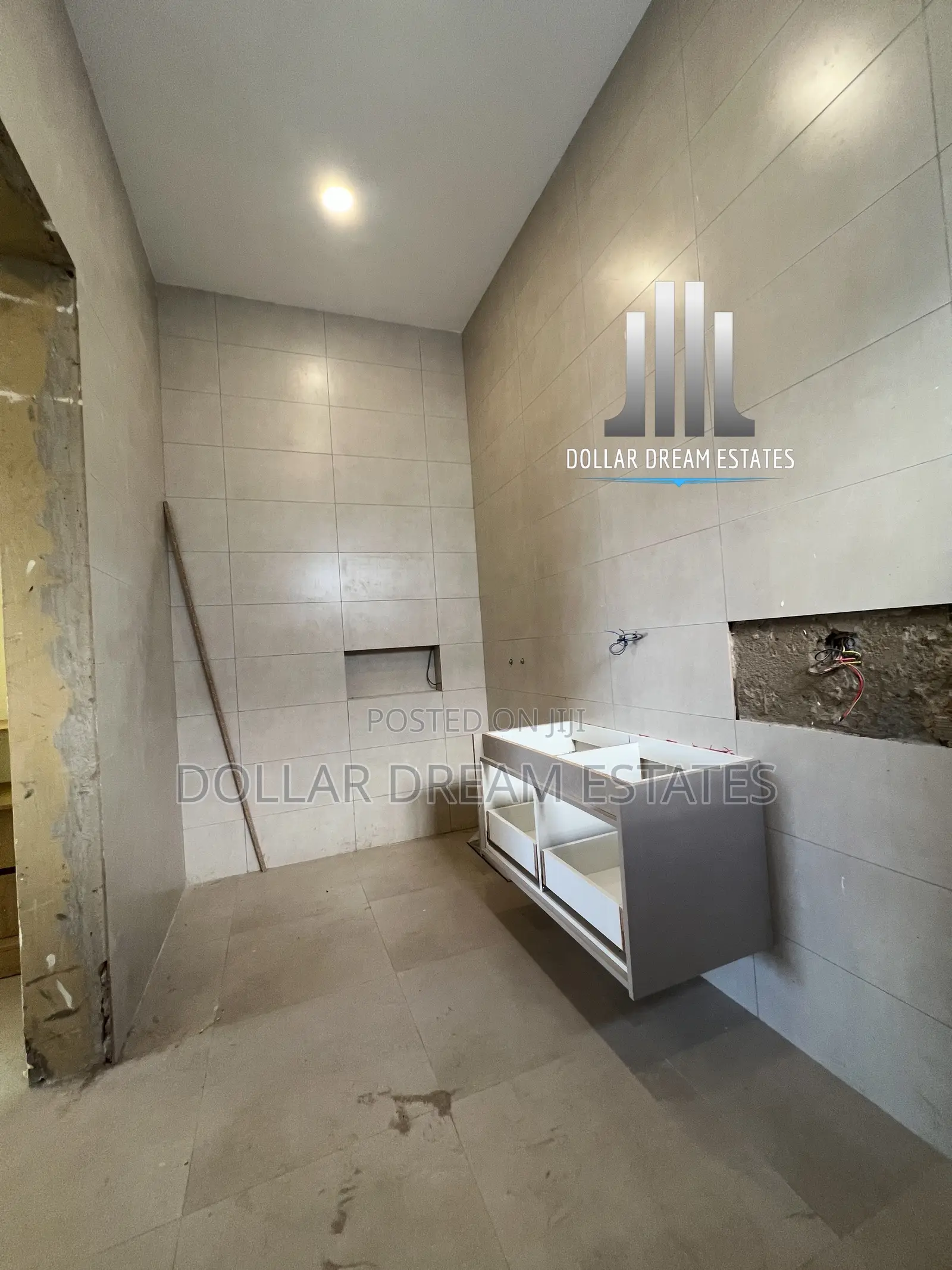 5bdrm House in Spintex for sale