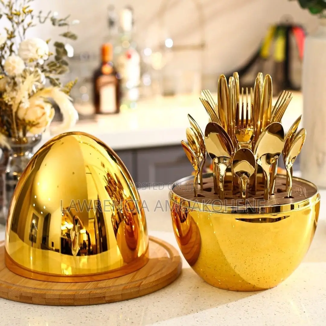 Striking and Elegant Cutlery Set