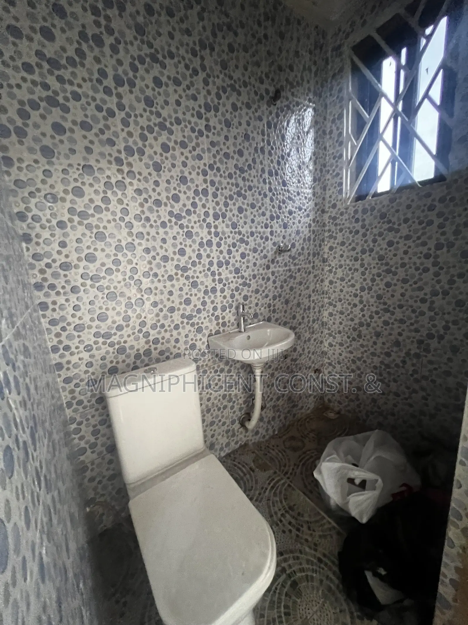 1bdrm Apartment in Lakeside, Ashaley Botwe for rent
