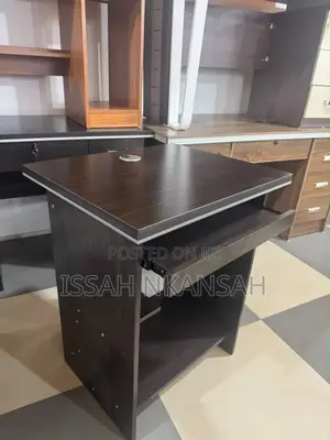 Small Computer Table With Keyboard Tray