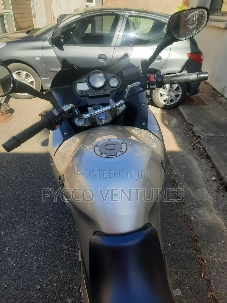 Yamaha 2006