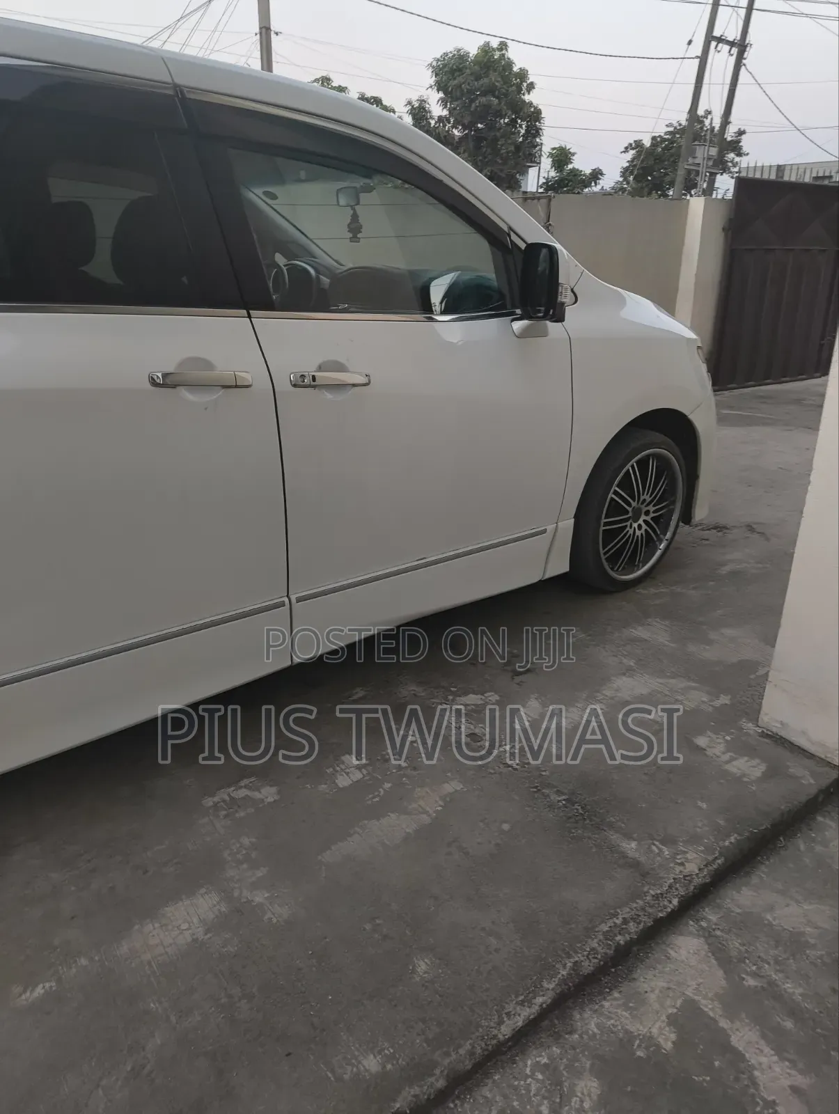 Nissan Elgrand 2013 White