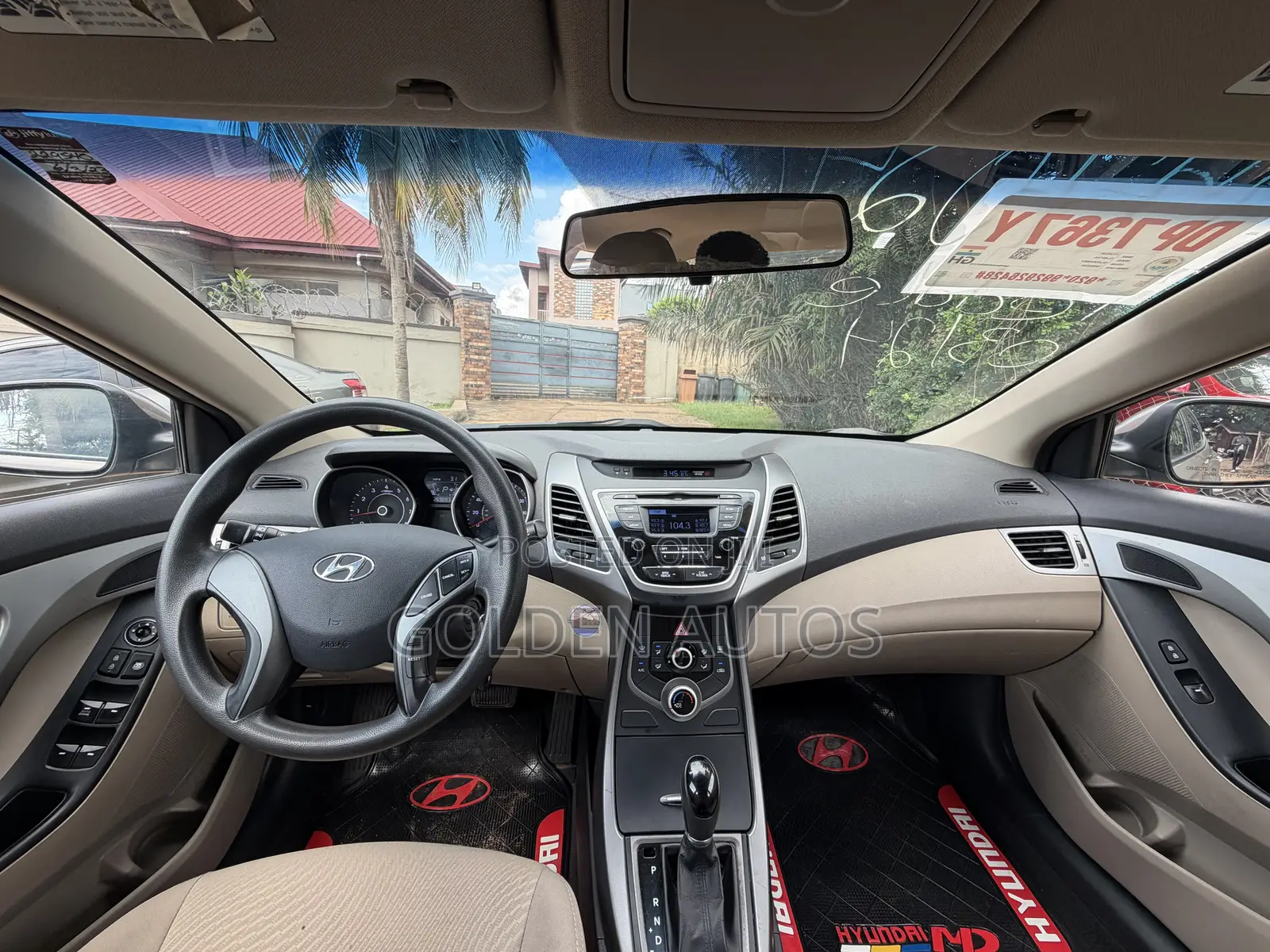 Hyundai Elantra SE Sedan FWD (1.8L 4cyl 6M) 2016 Ivory