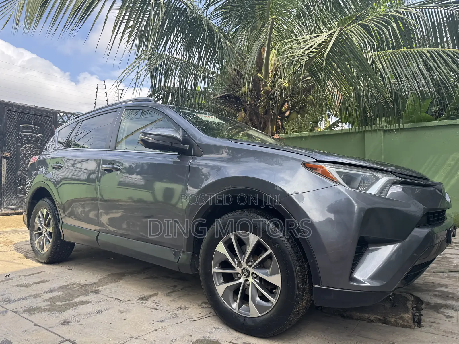 Toyota RAV4 2017 Gray