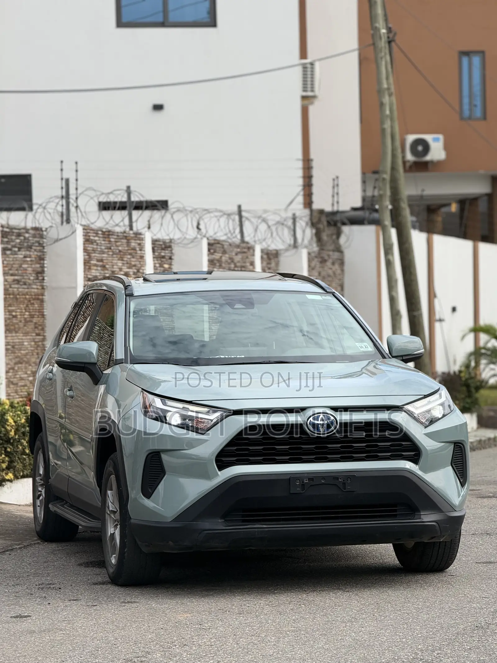 Toyota RAV4 XLE 2022 Green
