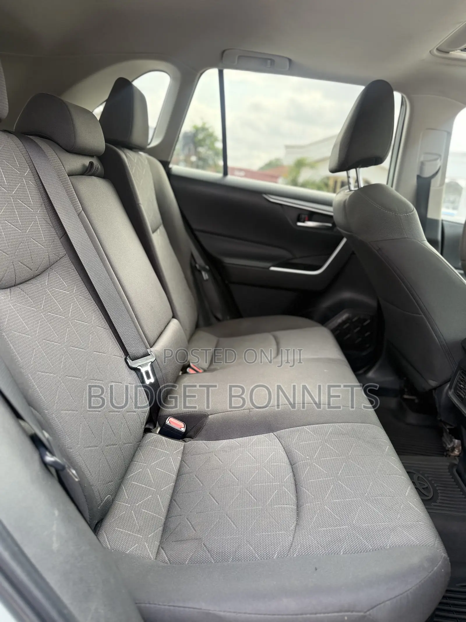 Toyota RAV4 XLE 2022 Green