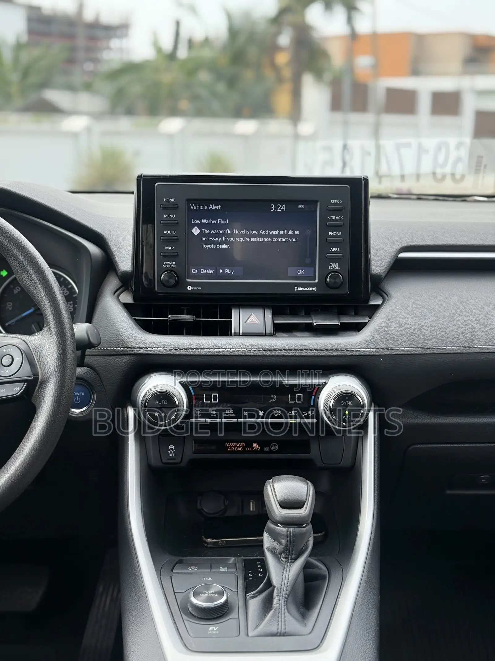 Toyota RAV4 XLE 2022 Green