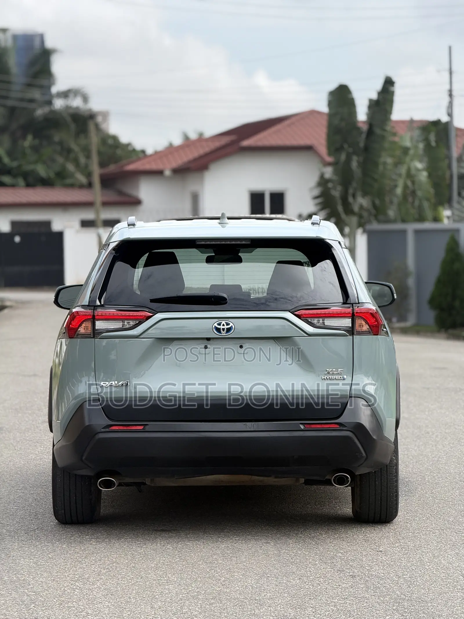 Toyota RAV4 XLE 2022 Green