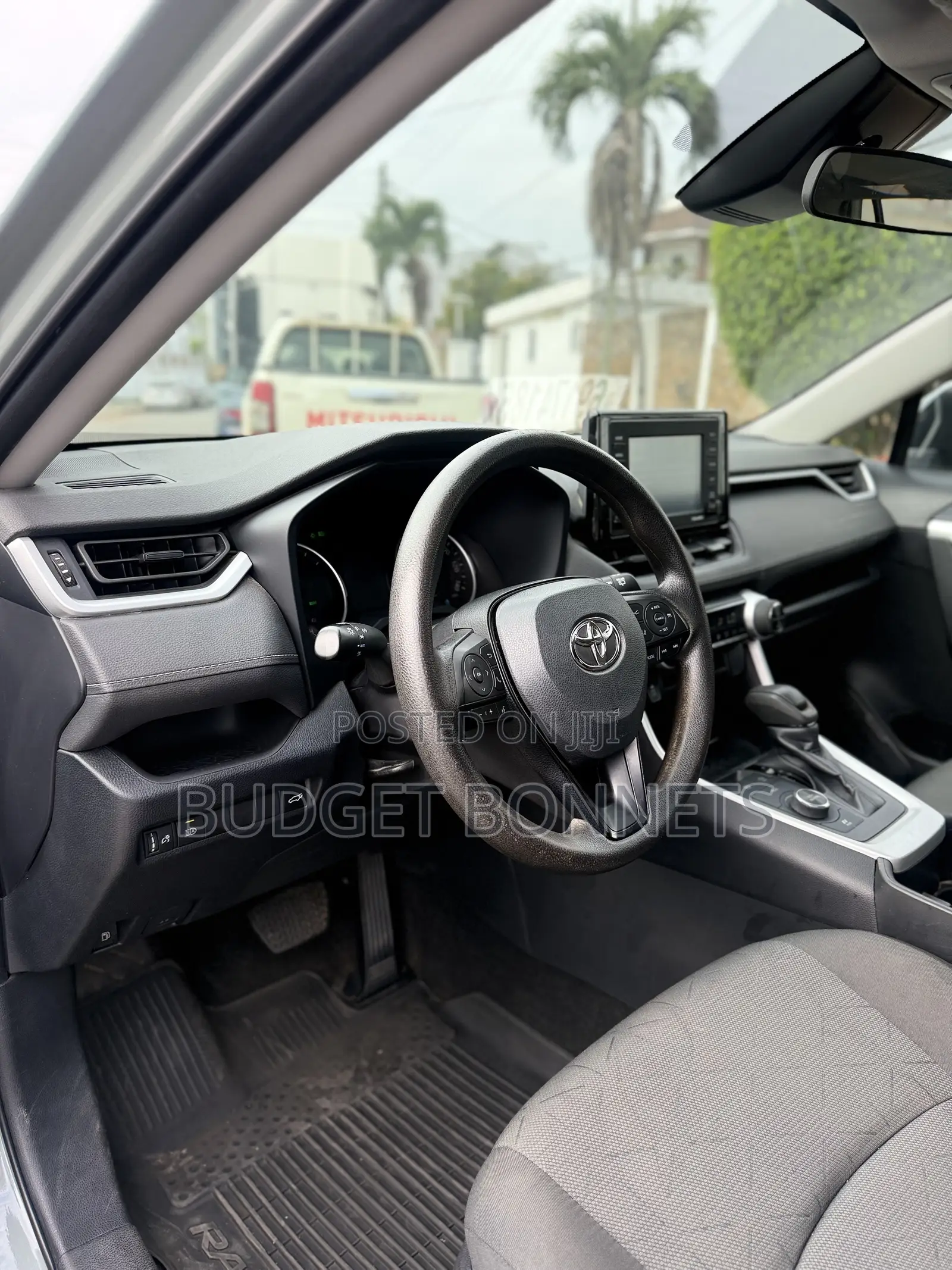 Toyota RAV4 XLE 2022 Green