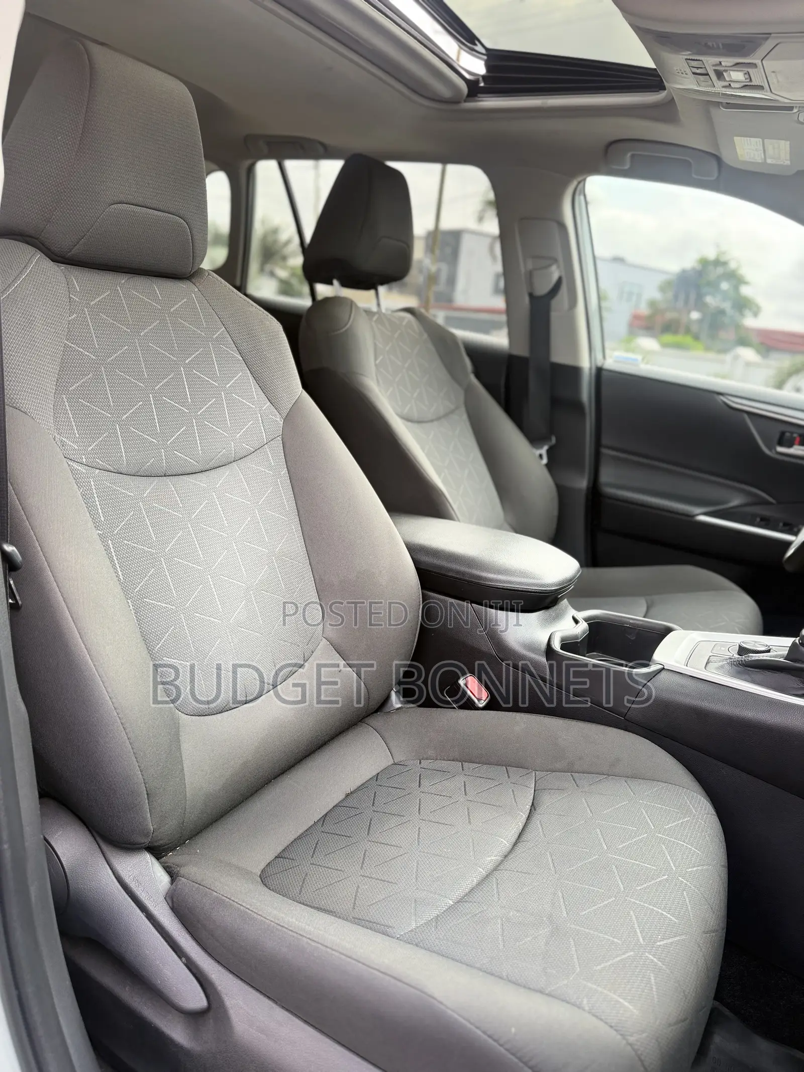 Toyota RAV4 XLE 2022 Green