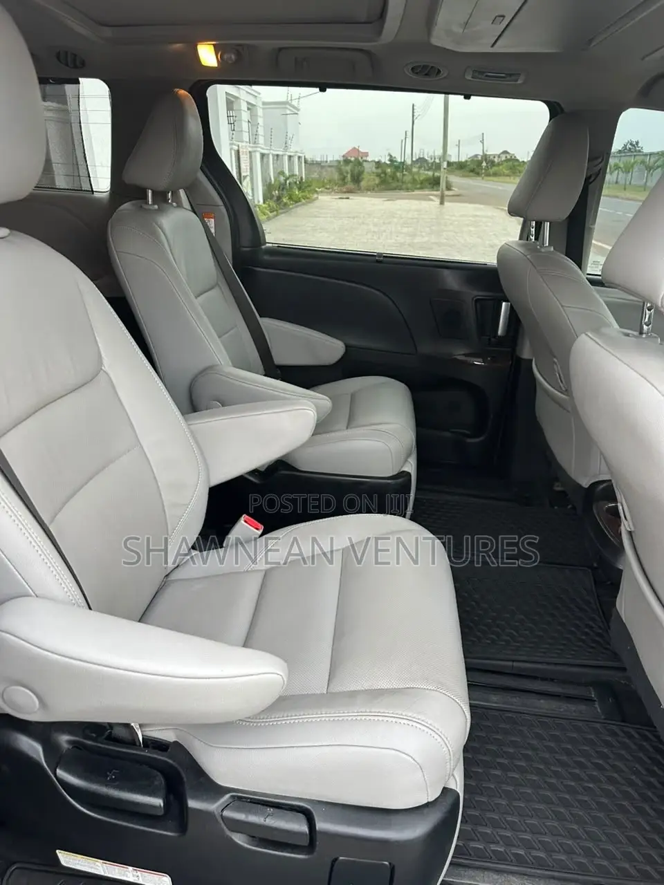 Toyota Sienna Limited Premium AWD (3.5L 6cyl 8A) 2018 Burgundy