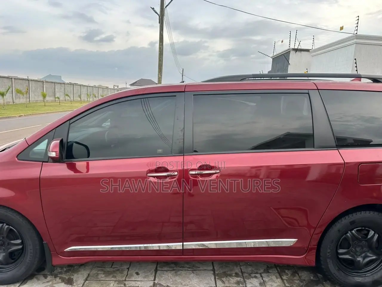 Toyota Sienna Limited Premium AWD (3.5L 6cyl 8A) 2018 Burgundy
