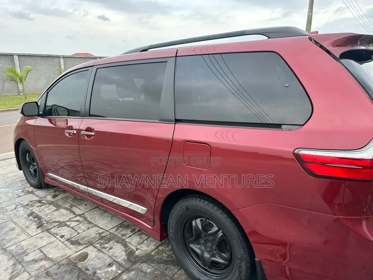 Toyota Sienna Limited Premium AWD (3.5L 6cyl 8A) 2018 Burgundy