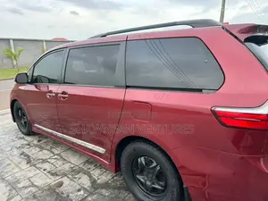 Toyota Sienna Limited Premium AWD (3.5L 6cyl 8A) 2018 Burgundy